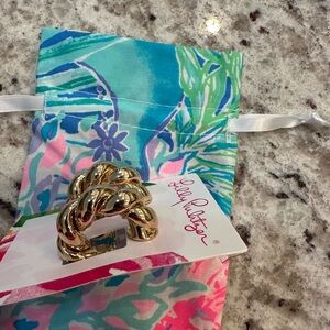 NWT Lilly Pulitzer Island Escape Earrings, gold color